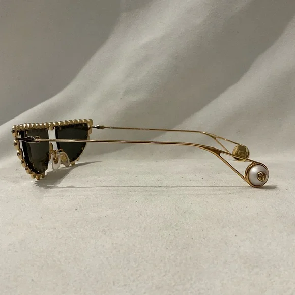 Gucci Sunglasses - Picture 2 of 10